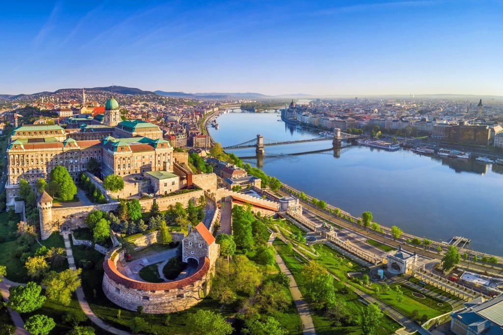 Hướng Dẫn Chi Tiết Về Visa XKLĐ Hungary: Các Loại, Lệ Phí và Quy Trình Xin Visa
