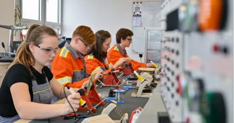 Xuất Khẩu Lao Động Đức cần cẩn trọng với các lời tư vấn lương cao - Cẩn trọng để tránh những rủi ro không đáng có khi làm việc tại Đức